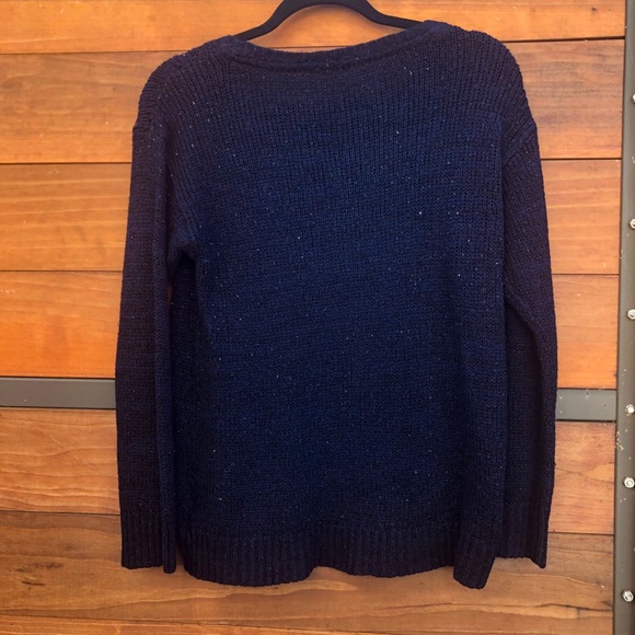 2 ᔕᗯEᗩTEᖇᔕ ᗷᑌᑎᗪᒪE - Picture 3 of 5